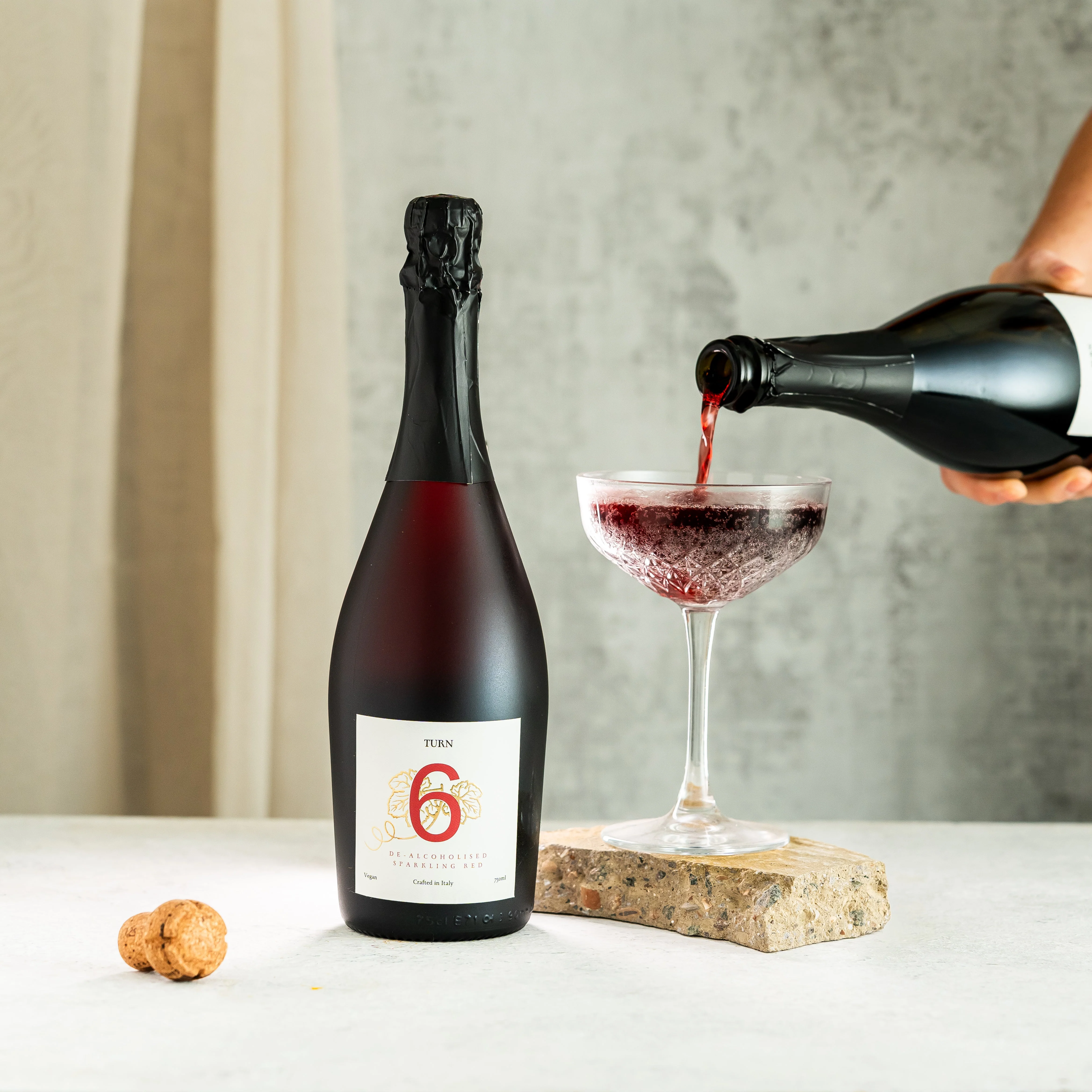 Alcohol-Free Sparkling Red Wine - Image 4
